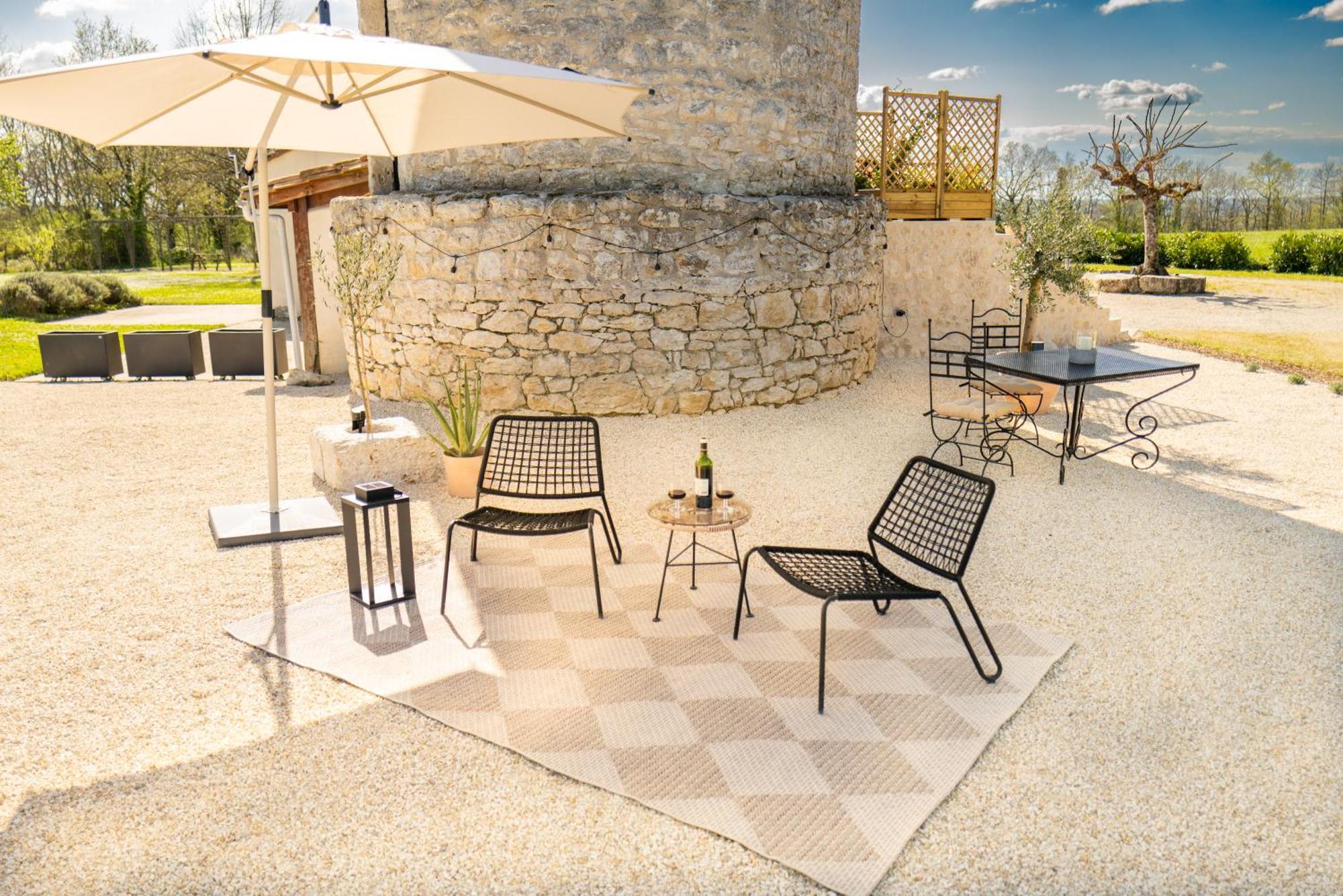 Enchanting Windmill Retreat Loubes-Bernac 外观 照片