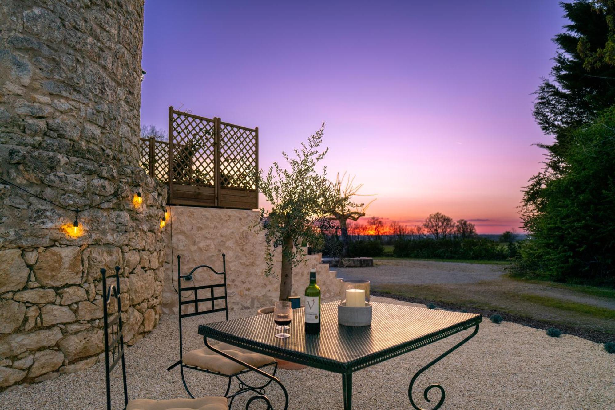 Enchanting Windmill Retreat Loubes-Bernac 外观 照片
